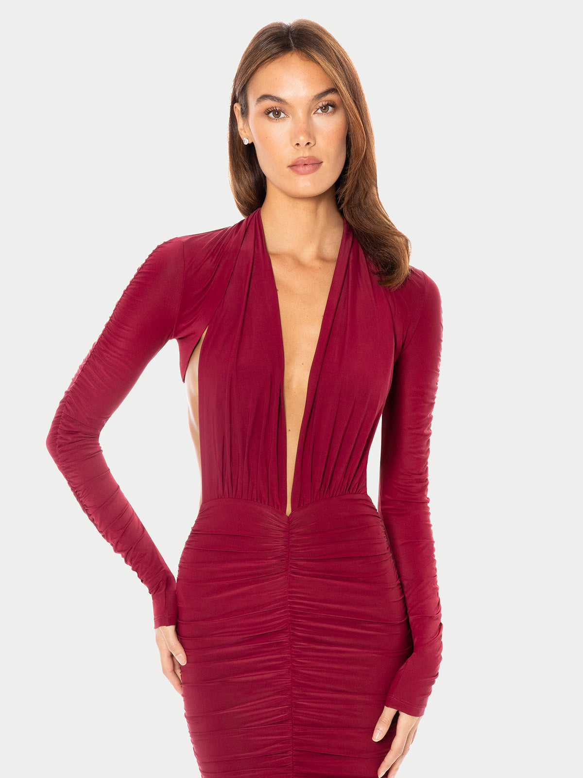 Cropped burgundy bolero with ruched sleeves and second-skin fit