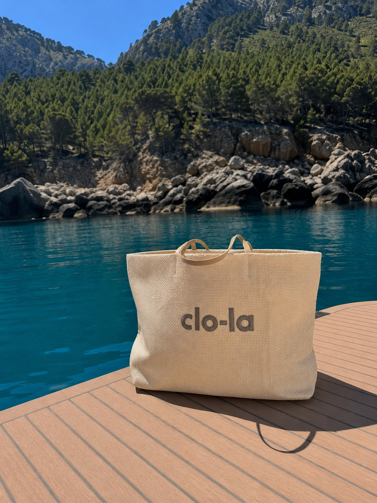 RESORT TOTE